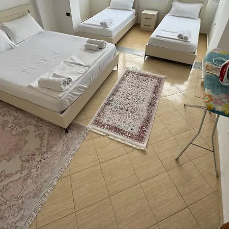 Διαμέρισμα Laerti's *